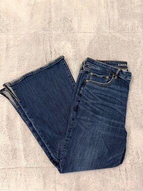 American Eagle Size 18 Short Super High-Rise Flare Split Hem Jeans